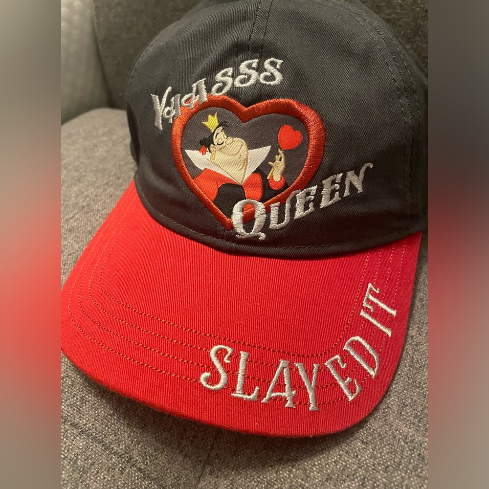 **SOLD**Disney Alice Wonderland Yaasss Queen Slayed Queen Of Hearts Cap w/TAGS